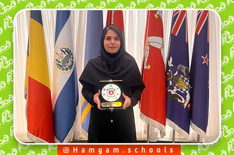 کسب مقام برتـر در رشته طراحی گرافیک رایانه توسط معاون اجرایی دبستان (خانم فاطمه قنواتی)